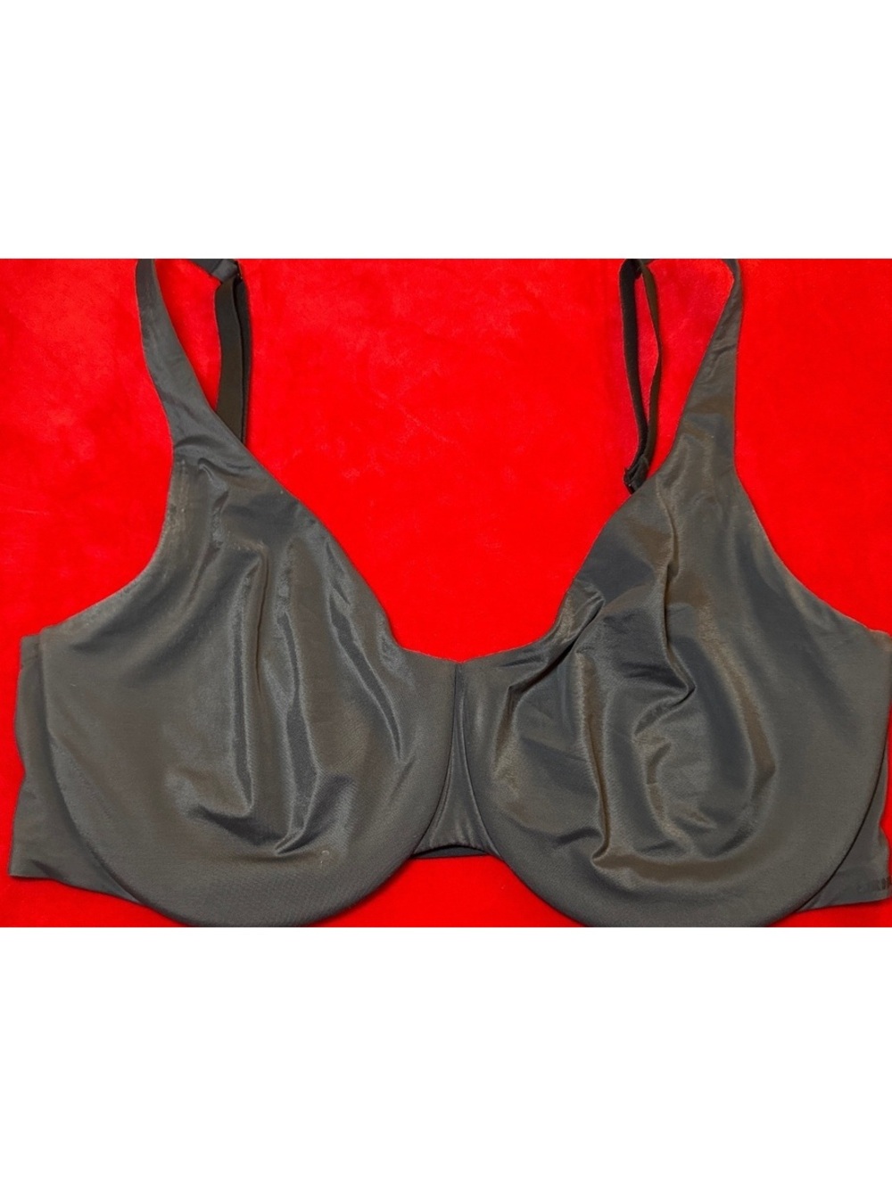 NWOT Skims Smoothing Intimates Unlined Minimizer Bra Color ONYX Size 38DDD